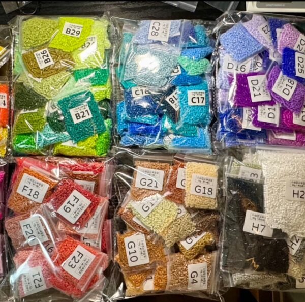 (221) Full Colors Box Set All In C-2.6mm Mini beads CC221